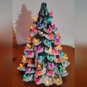 *VINTAGE* LIGHT-UP CERAMIC CHRISTMAS TREE- OFFERS WELCOME & CONSIDERED!